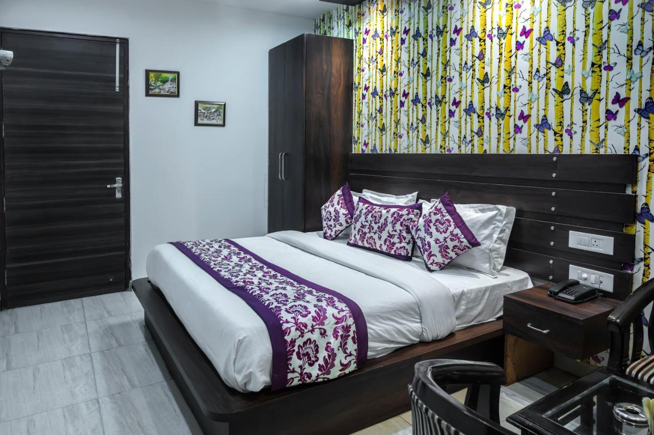 Hotel Royals Grand Galaxy Amritsar Buitenkant foto