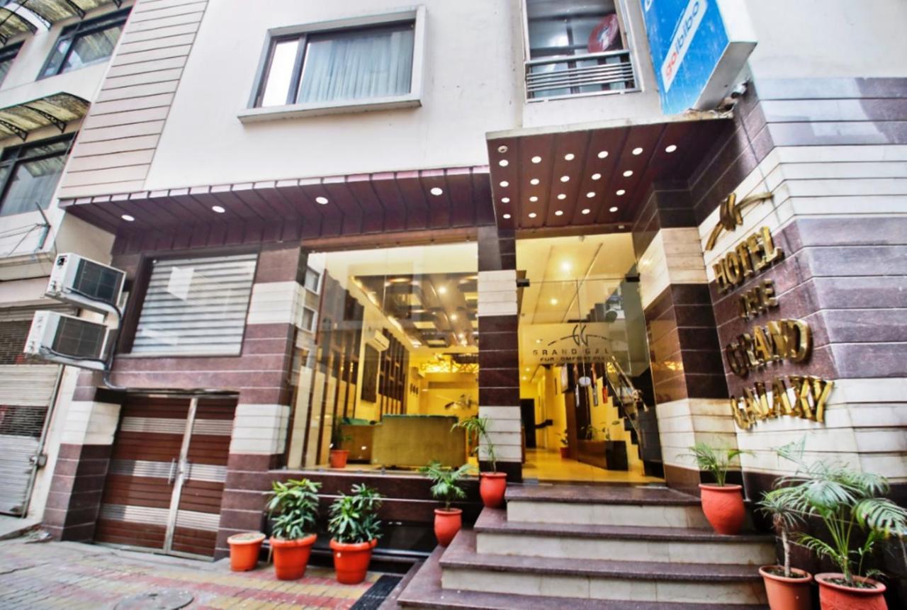 Hotel Royals Grand Galaxy Amritsar Buitenkant foto