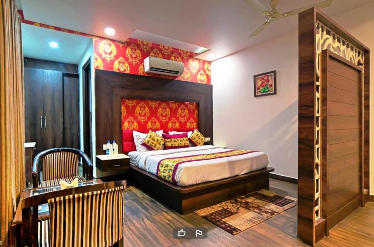 Hotel Royals Grand Galaxy Amritsar Buitenkant foto